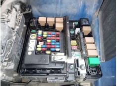 CAJA RELES / FUSIBLES 