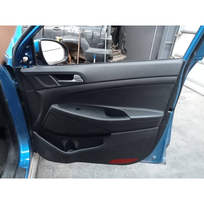 Recambio de guarnecido puerta delantera derecha para hyundai tucson essence 2wd referencia OEM IAM   