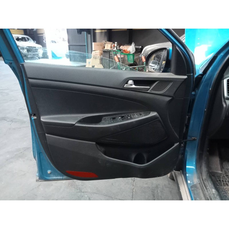 Recambio de guarnecido puerta delantera izquierda para hyundai tucson essence 2wd referencia OEM IAM   