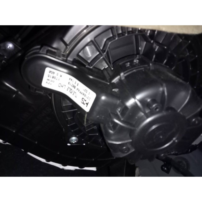 Recambio de ventilador calefaccion para hyundai tucson essence 2wd referencia OEM IAM 170815  