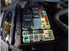 CAJA RELES / FUSIBLES 