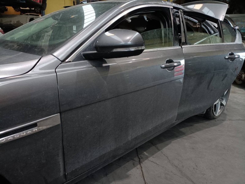 Recambio de puerta delantera izquierda para jaguar xe prestige referencia OEM IAM   