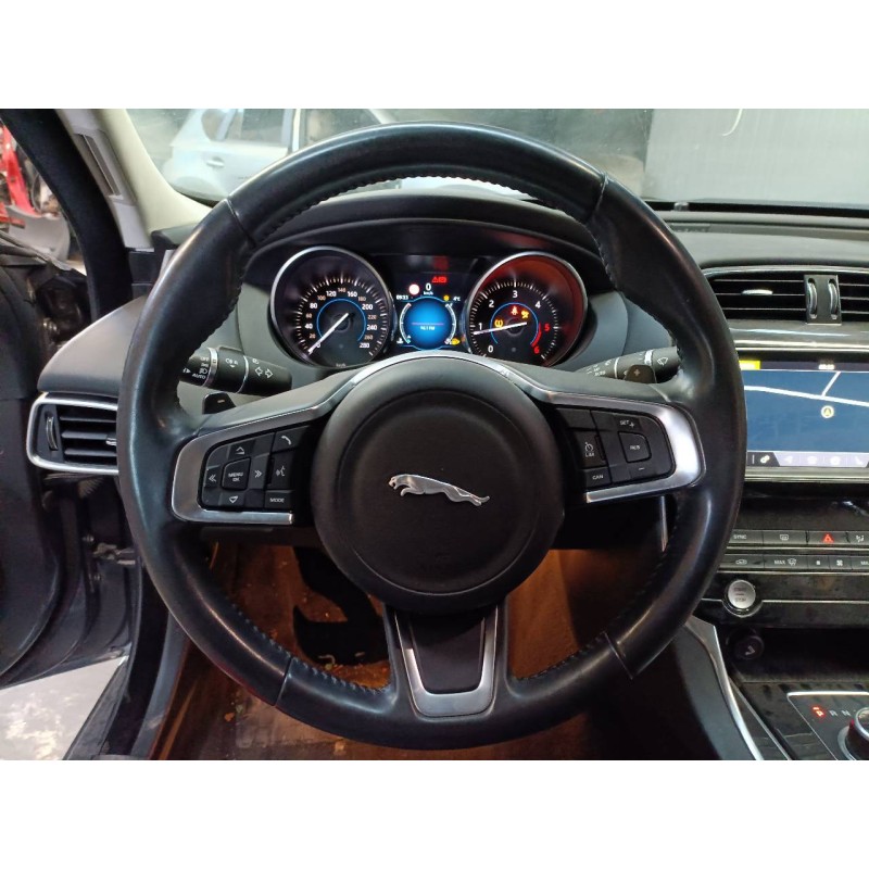 Recambio de volante para jaguar xe prestige referencia OEM IAM   