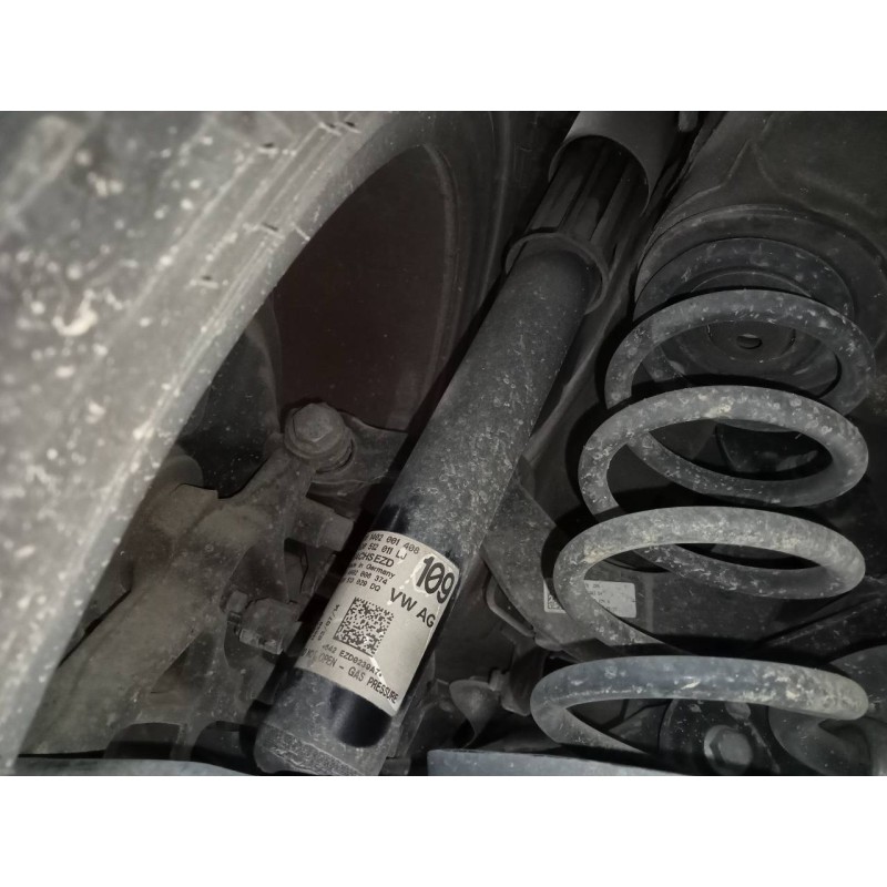 Recambio de amortiguador trasero izquierdo para volkswagen golf vii lim. (bq1) sport referencia OEM IAM 5Q0513029DQ  