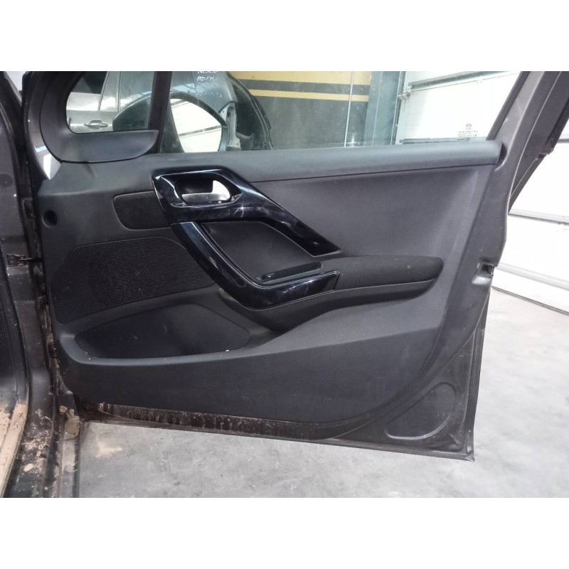 Recambio de guarnecido puerta delantera derecha para peugeot 2008 (--.2013) access referencia OEM IAM   