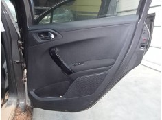 GUARNECIDO PUERTA TRASERA DERECHA 