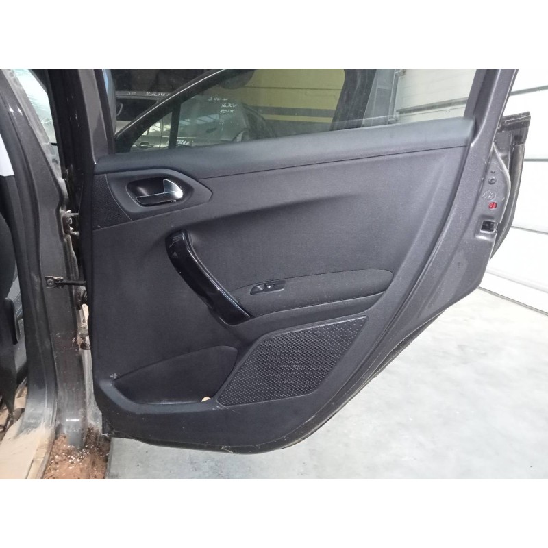 Recambio de guarnecido puerta trasera derecha para peugeot 2008 (--.2013) access referencia OEM IAM   