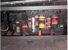 CAJA RELES / FUSIBLES 