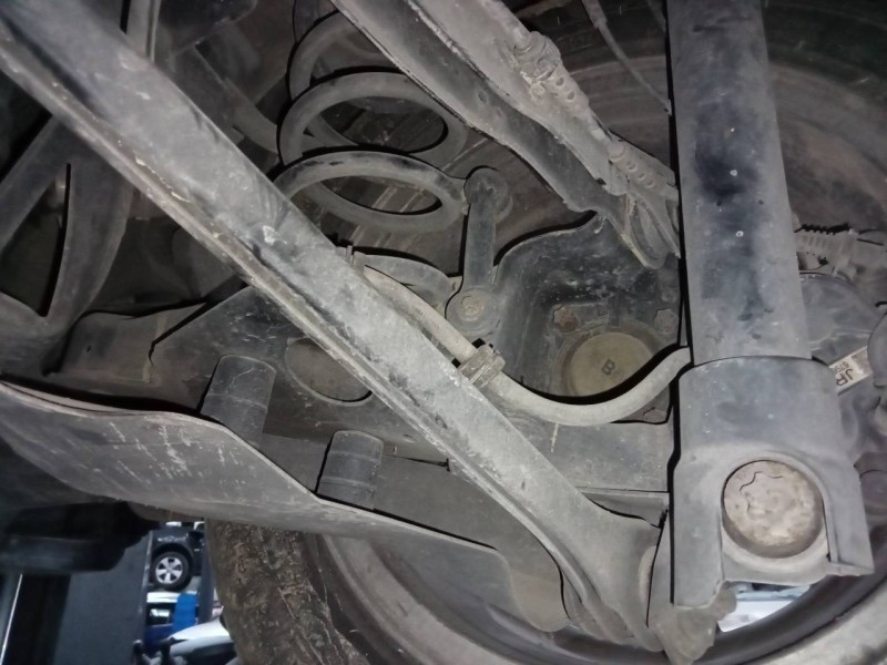 Recambio de mangueta trasera derecha para bmw serie 2 active tourer (f45) active referencia OEM IAM   