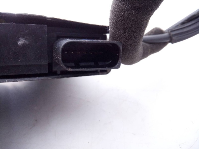 Recambio de cerradura puerta trasera izquierda para peugeot 308 active referencia OEM IAM 9826126080  E1-A4-52-1