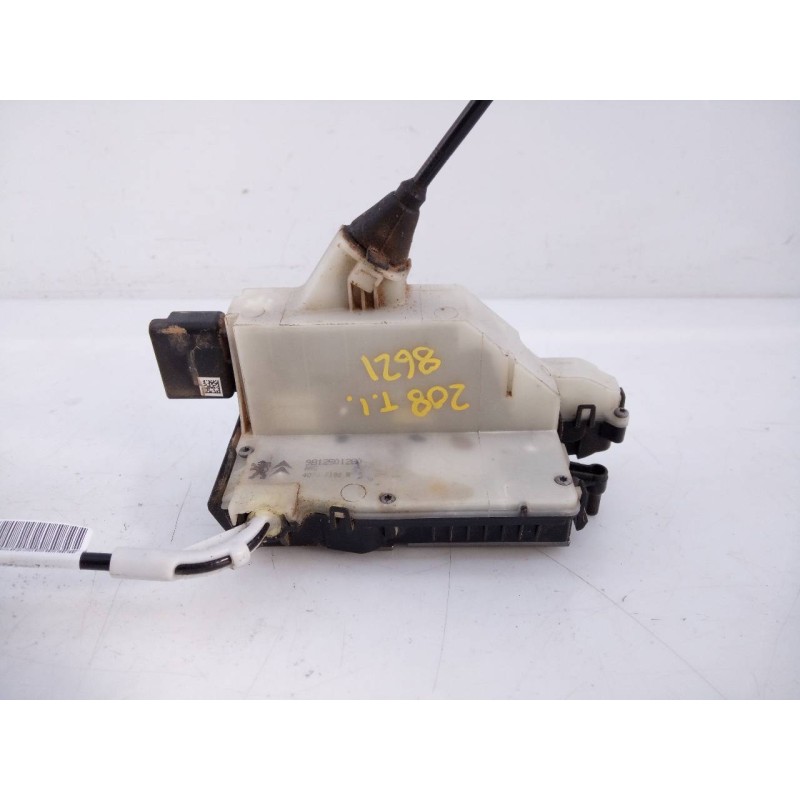 Recambio de cerradura puerta trasera izquierda para peugeot 208 active referencia OEM IAM 9812501280  E1-A4-36-1