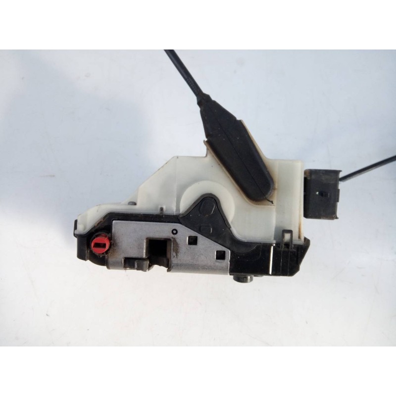 Recambio de cerradura puerta trasera izquierda para peugeot 208 active referencia OEM IAM 9812501280  E1-A4-36-1
