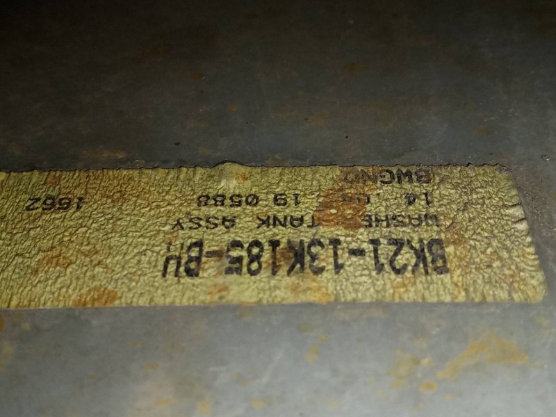 Recambio de deposito limpia para ford transit custom kasten panther referencia OEM IAM BK2113K185BH  