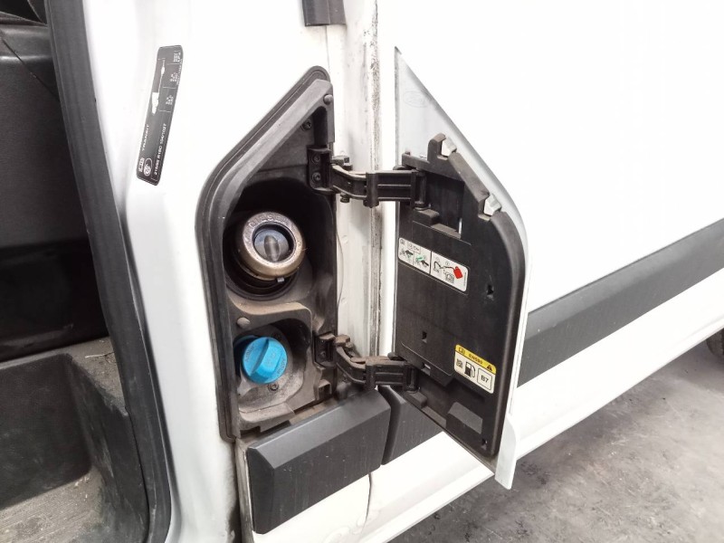 Recambio de tapa exterior combustible para ford transit custom kasten panther referencia OEM IAM   