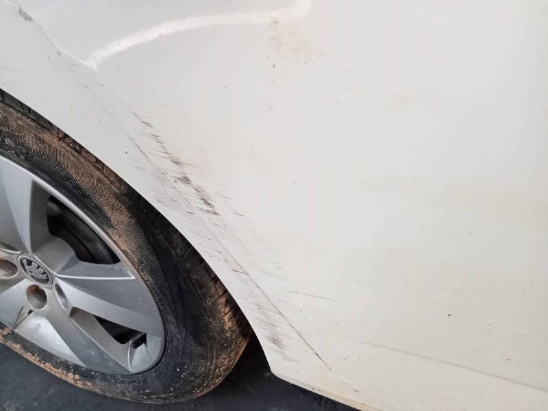 Recambio de puerta trasera derecha para skoda fabia active referencia OEM IAM   