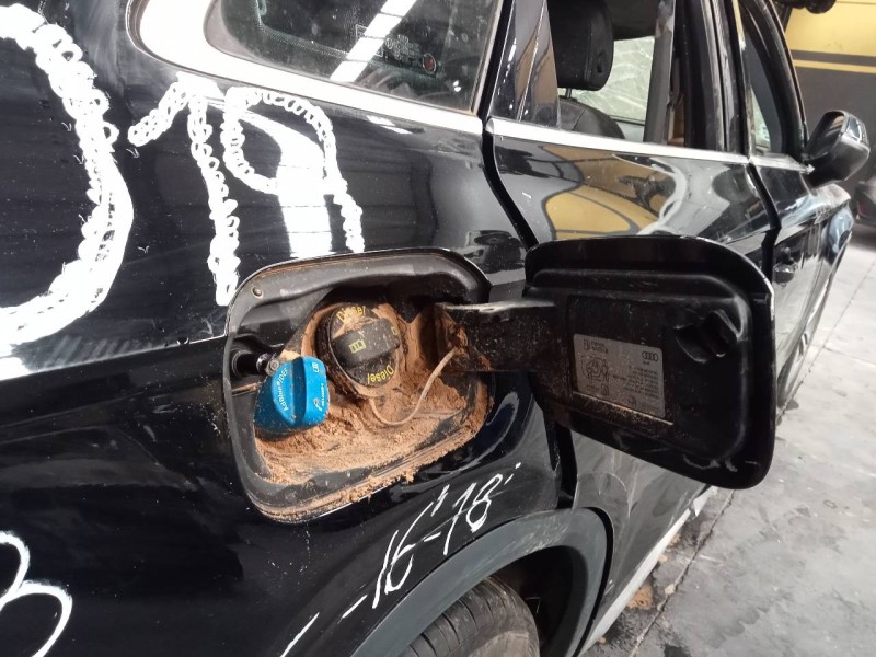 Recambio de tapa exterior combustible para audi q5 (fyb) tdi quattro referencia OEM IAM   