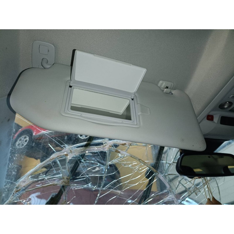 Recambio de parasol izquierdo para peugeot 3008 gt line referencia OEM IAM   