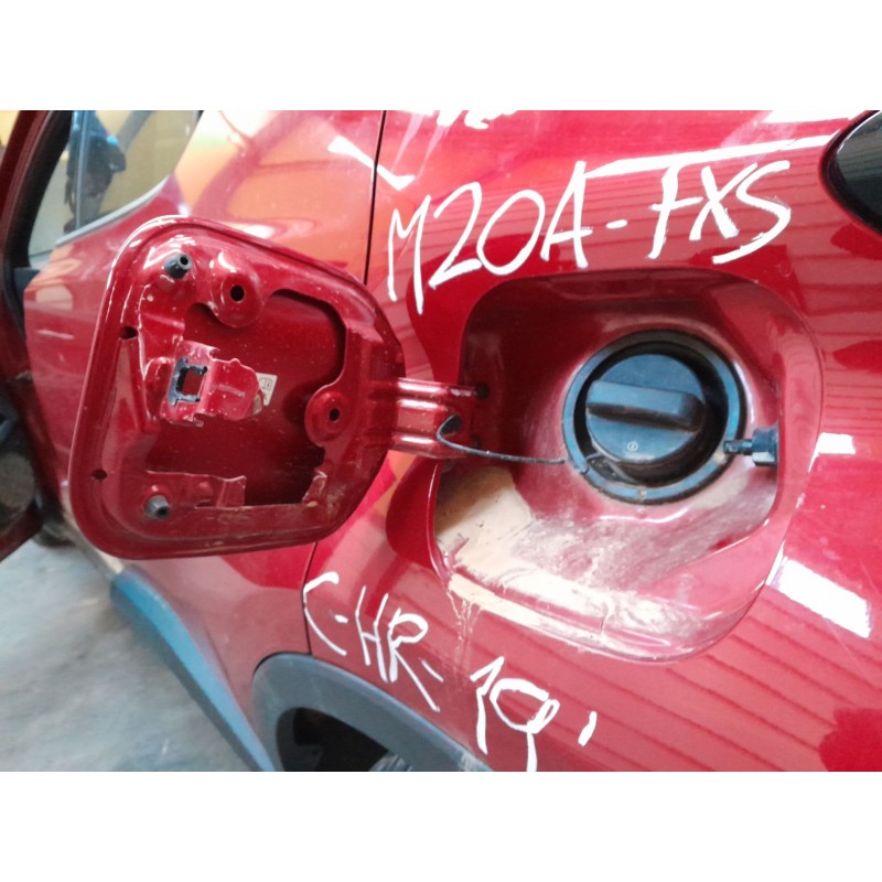 Recambio de tapa exterior combustible para toyota c-hr hybrid dynamic referencia OEM IAM   