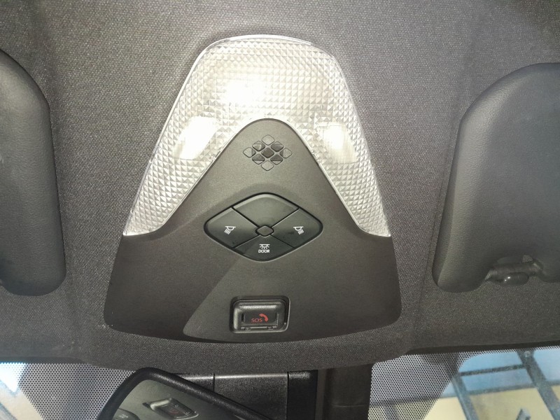 Recambio de luz interior para toyota c-hr hybrid dynamic referencia OEM IAM   