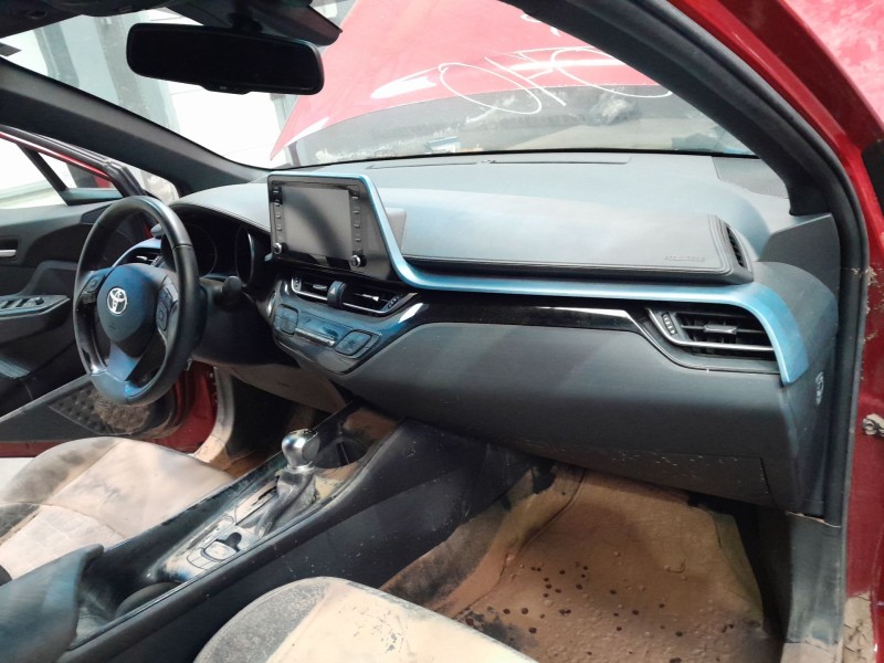 Recambio de salpicadero para toyota c-hr hybrid dynamic referencia OEM IAM   