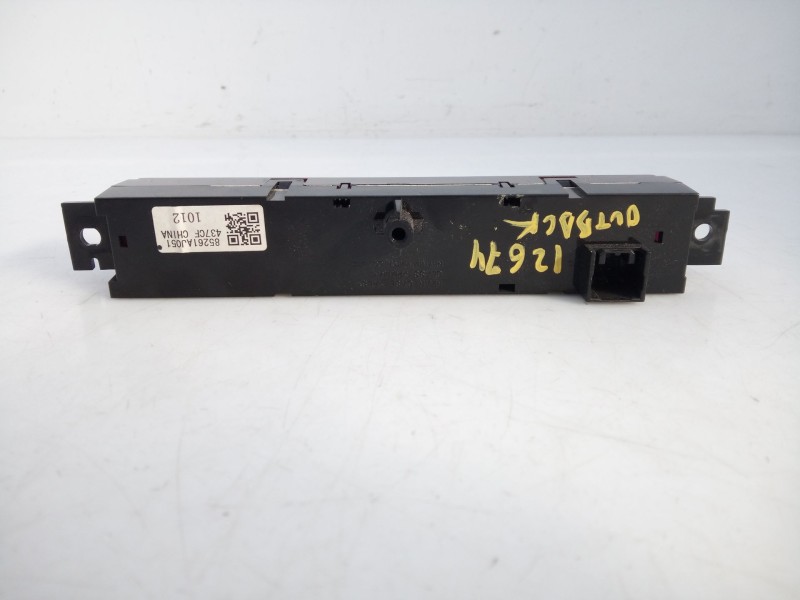 Recambio de pantalla multifuncion para subaru legacy kombi/outback b14 outback executive referencia OEM IAM   