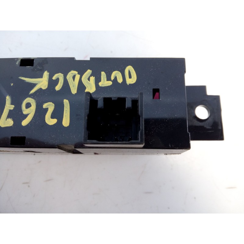 Recambio de pantalla multifuncion para subaru legacy kombi/outback b14 outback executive referencia OEM IAM   