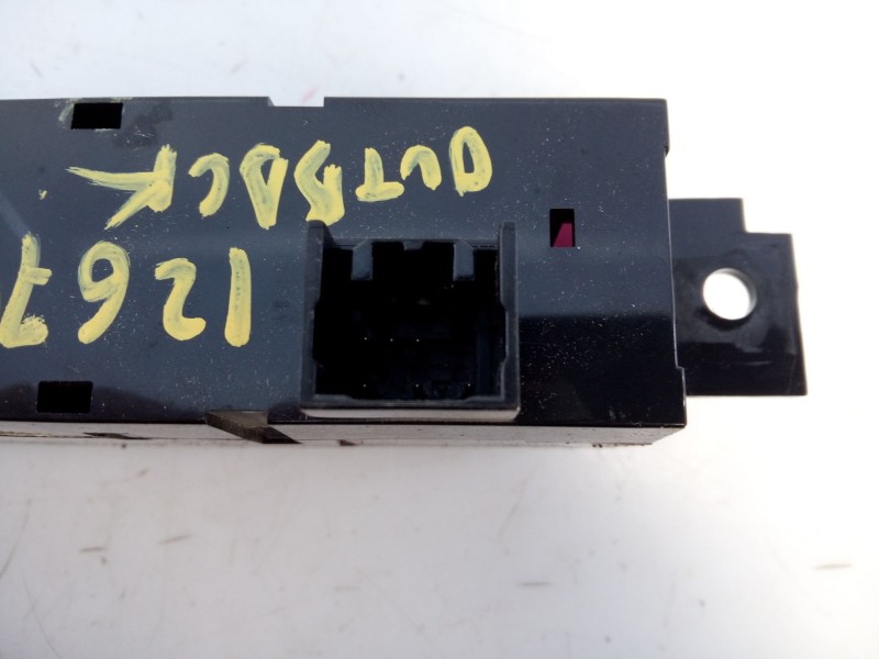 Recambio de pantalla multifuncion para subaru legacy kombi/outback b14 outback executive referencia OEM IAM   