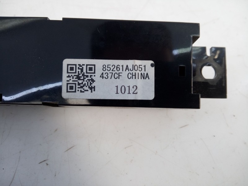 Recambio de pantalla multifuncion para subaru legacy kombi/outback b14 outback executive referencia OEM IAM   