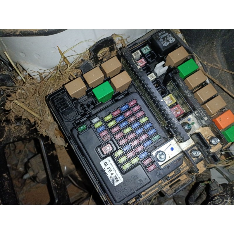 Recambio de caja reles / fusibles para kia sportage gt line referencia OEM IAM   