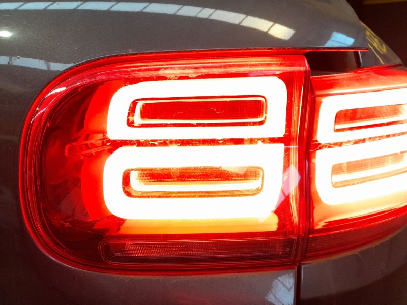 Recambio de piloto trasero derecho porton para citroen c5 aircross exclusive referencia OEM IAM   