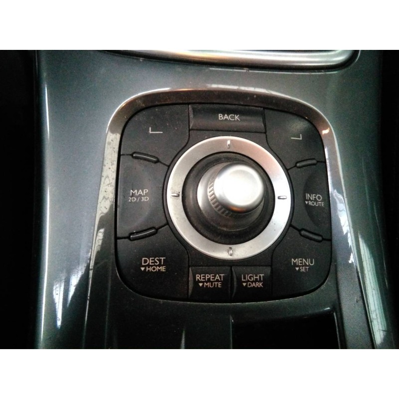 Recambio de pantalla multifuncion para renault laguna iii dynamique referencia OEM IAM   