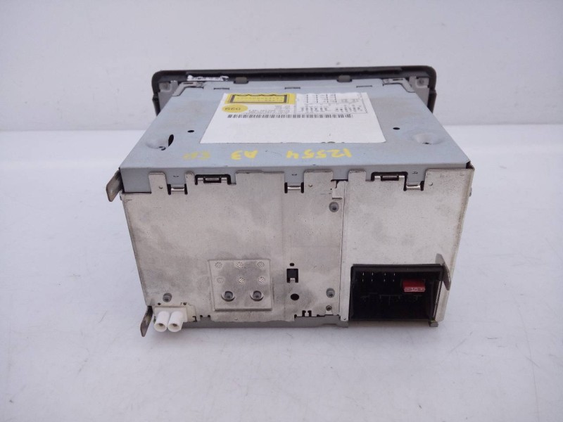 Recambio de sistema audio / radio cd para audi a3 sportback (8p) 1.6 tdi ambiente referencia OEM IAM 8P0035186S  E2-A1-10-7