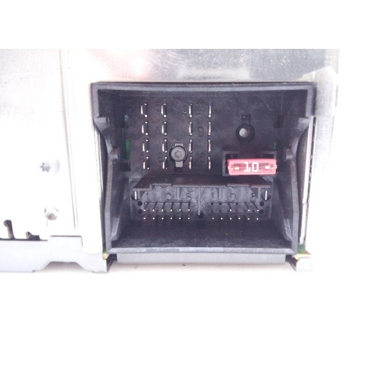 Recambio de sistema audio / radio cd para audi a3 sportback (8p) 1.6 tdi ambiente referencia OEM IAM 8P0035186S  E2-A1-10-7