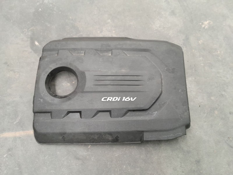 Recambio de tapa motor para kia sportage 1.7 crdi cat referencia OEM IAM   