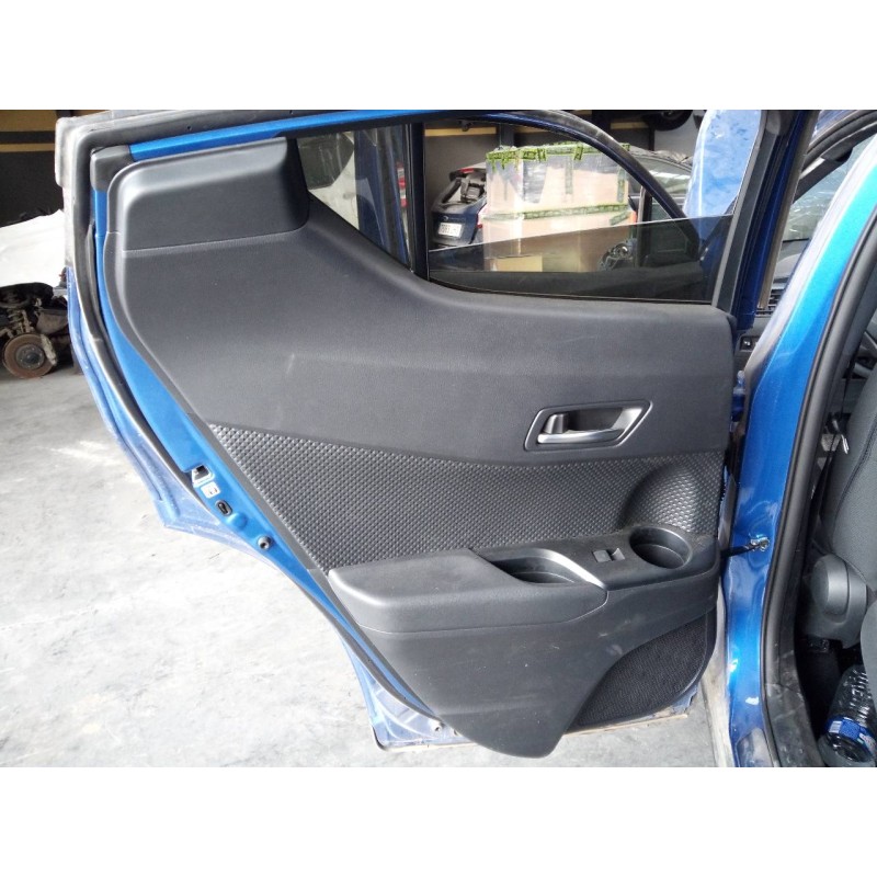 Recambio de guarnecido puerta trasera izquierda para toyota c-hr hybrid advance referencia OEM IAM   