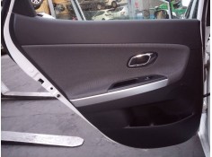 Recambio de guarnecido puerta trasera izquierda para kia cee´d drive referencia OEM IAM   