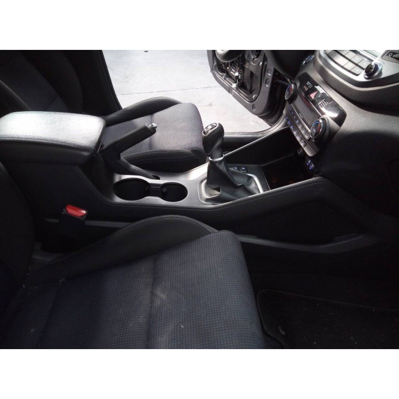 Recambio de consola central para hyundai tucson essence 2wd referencia OEM IAM   
