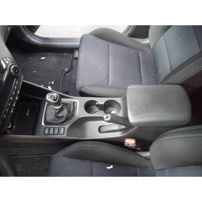 Recambio de consola central para hyundai tucson essence bluedrive 2wd referencia OEM IAM   