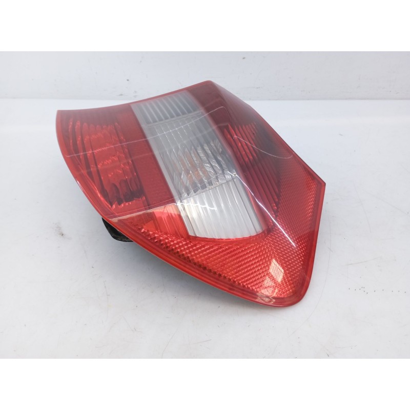 Recambio de piloto trasero derecho para bmw serie 1 berlina (e81/e87) 120d referencia OEM IAM 622450212 3015380000 