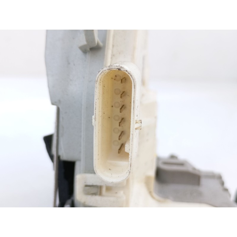 Recambio de cerradura puerta trasera izquierda para audi a4 ber. (b8) básico referencia OEM IAM 8K0839015C  