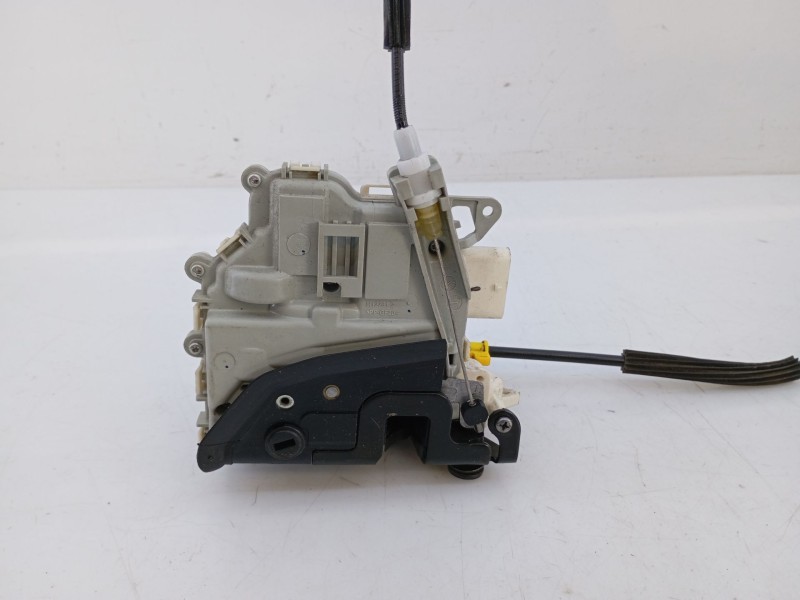 Recambio de cerradura puerta trasera izquierda para audi a4 ber. (b8) básico referencia OEM IAM 8K0839015C  