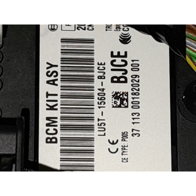 Recambio de caja reles / fusibles para ford kuga st-line referencia OEM IAM   