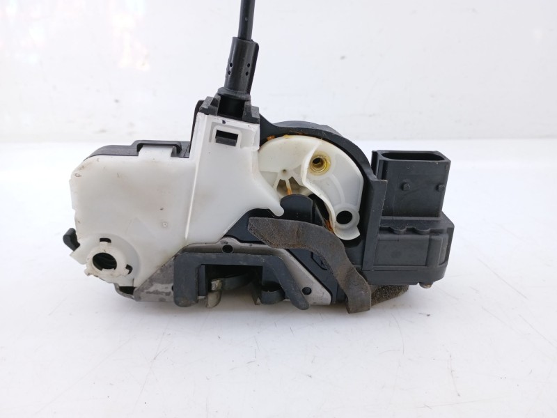 Recambio de cerradura puerta delantera derecha para opel insignia berlina edition referencia OEM IAM   