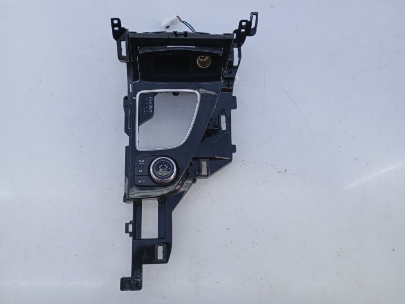 Recambio de sistema navegacion gps para infiniti q50 premiun referencia OEM IAM 253916HA4B 283952V73A E3-B4-36-3