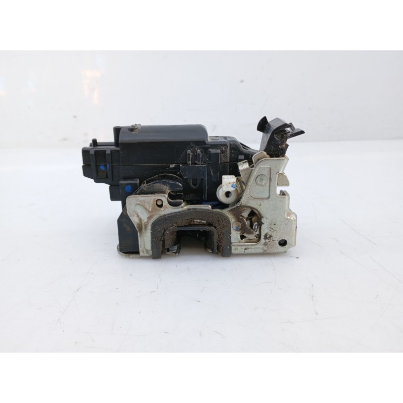 Recambio de cerradura puerta delantera derecha para dacia dokker essential referencia OEM IAM   