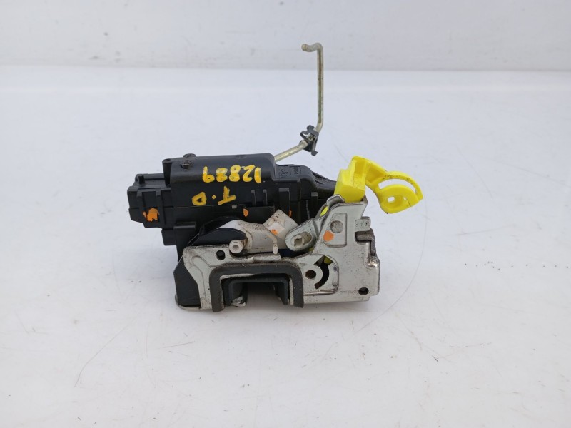 Recambio de cerradura puerta trasera derecha para dacia duster ambience 4x2 referencia OEM IAM   