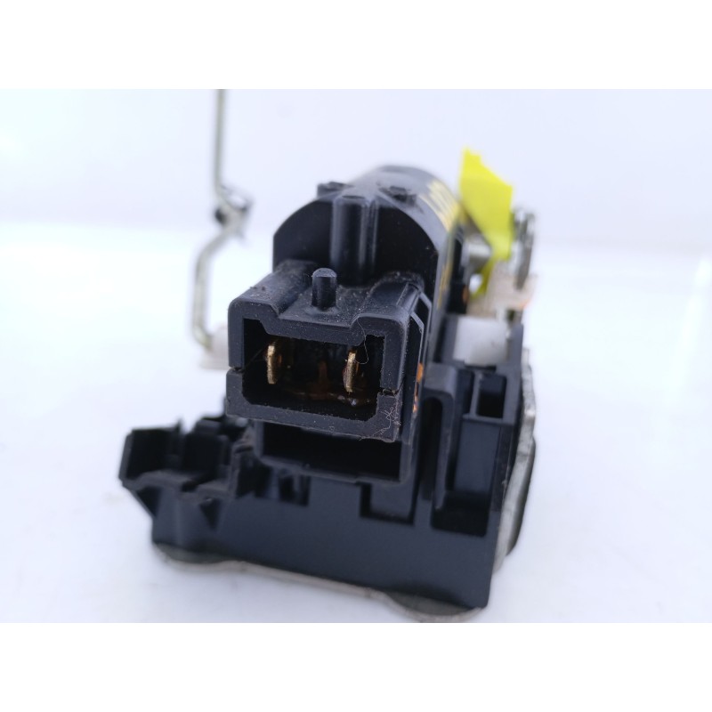 Recambio de cerradura puerta trasera derecha para dacia duster ambience 4x2 referencia OEM IAM   