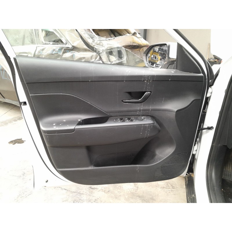 Recambio de guarnecido puerta delantera izquierda para hyundai kona 2 1.0 tgdi referencia OEM IAM   