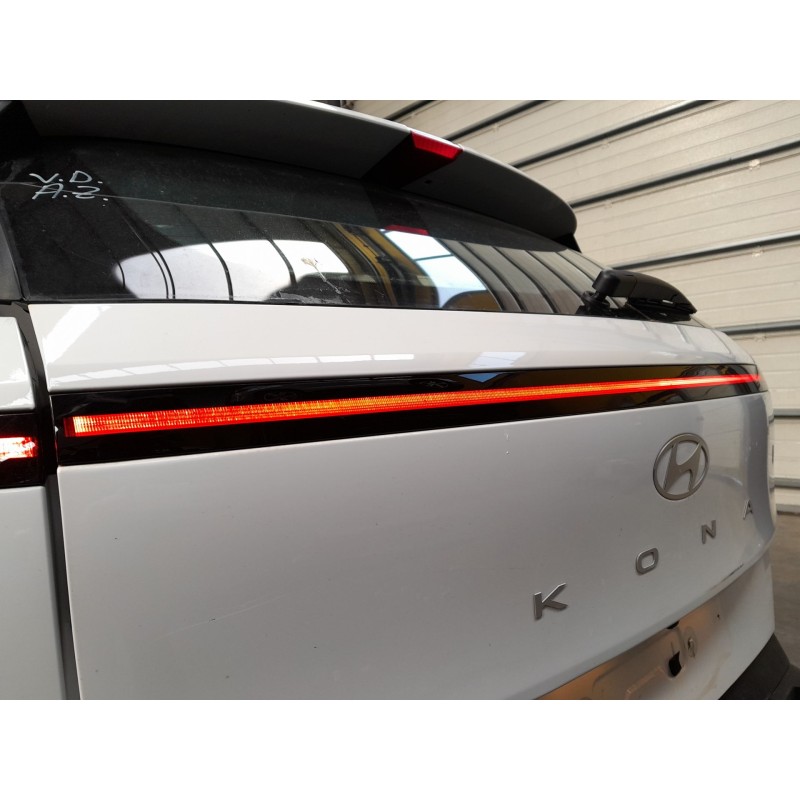 Recambio de piloto trasero central para hyundai kona 2 1.0 tgdi referencia OEM IAM   