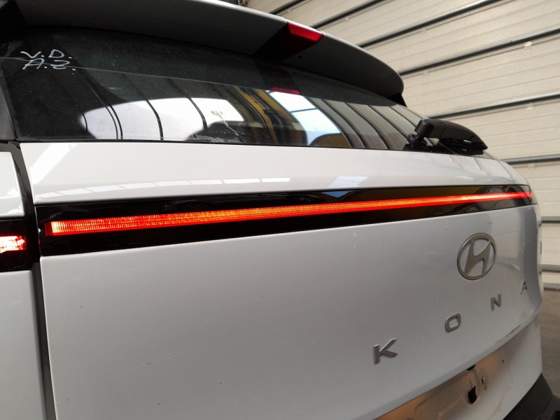 Recambio de piloto trasero central para hyundai kona 2 1.0 tgdi referencia OEM IAM   